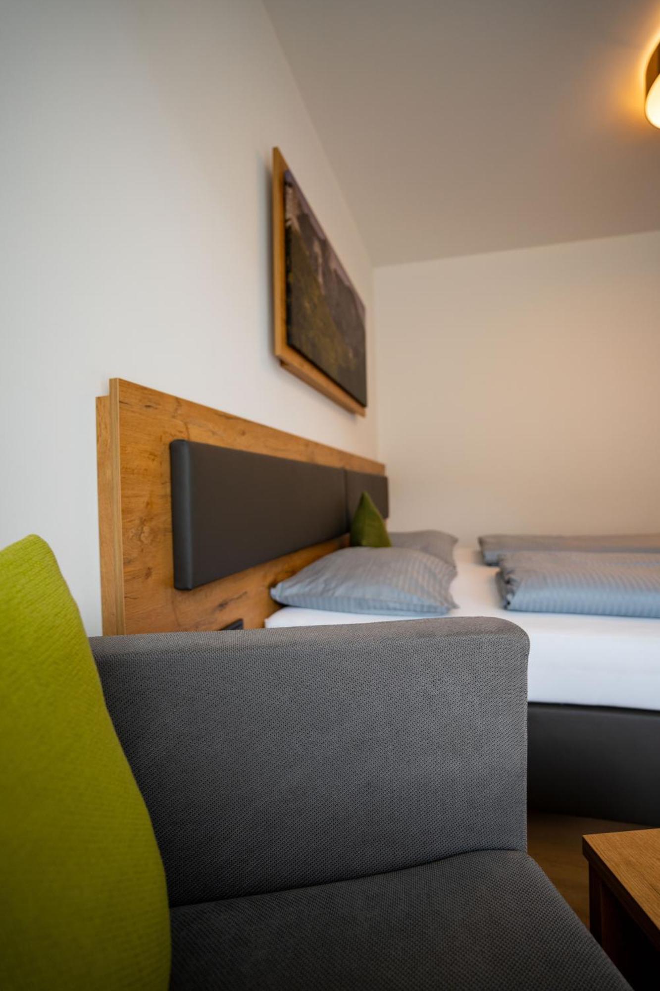 שארניץ Hotel Garni Isarlodge Wiesenhof מראה חיצוני תמונה