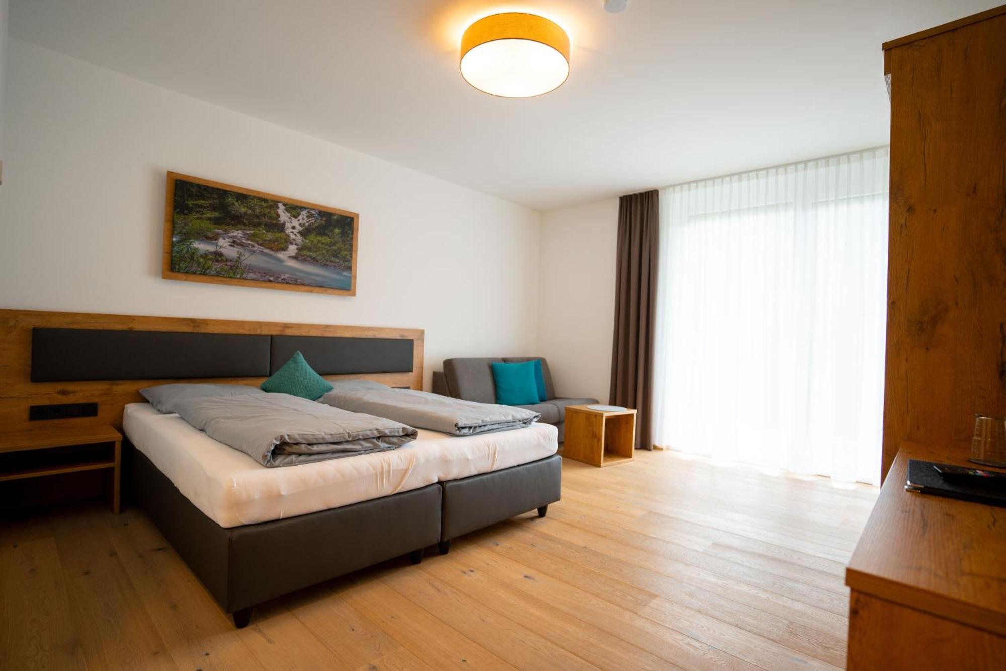 שארניץ Hotel Garni Isarlodge Wiesenhof מראה חיצוני תמונה
